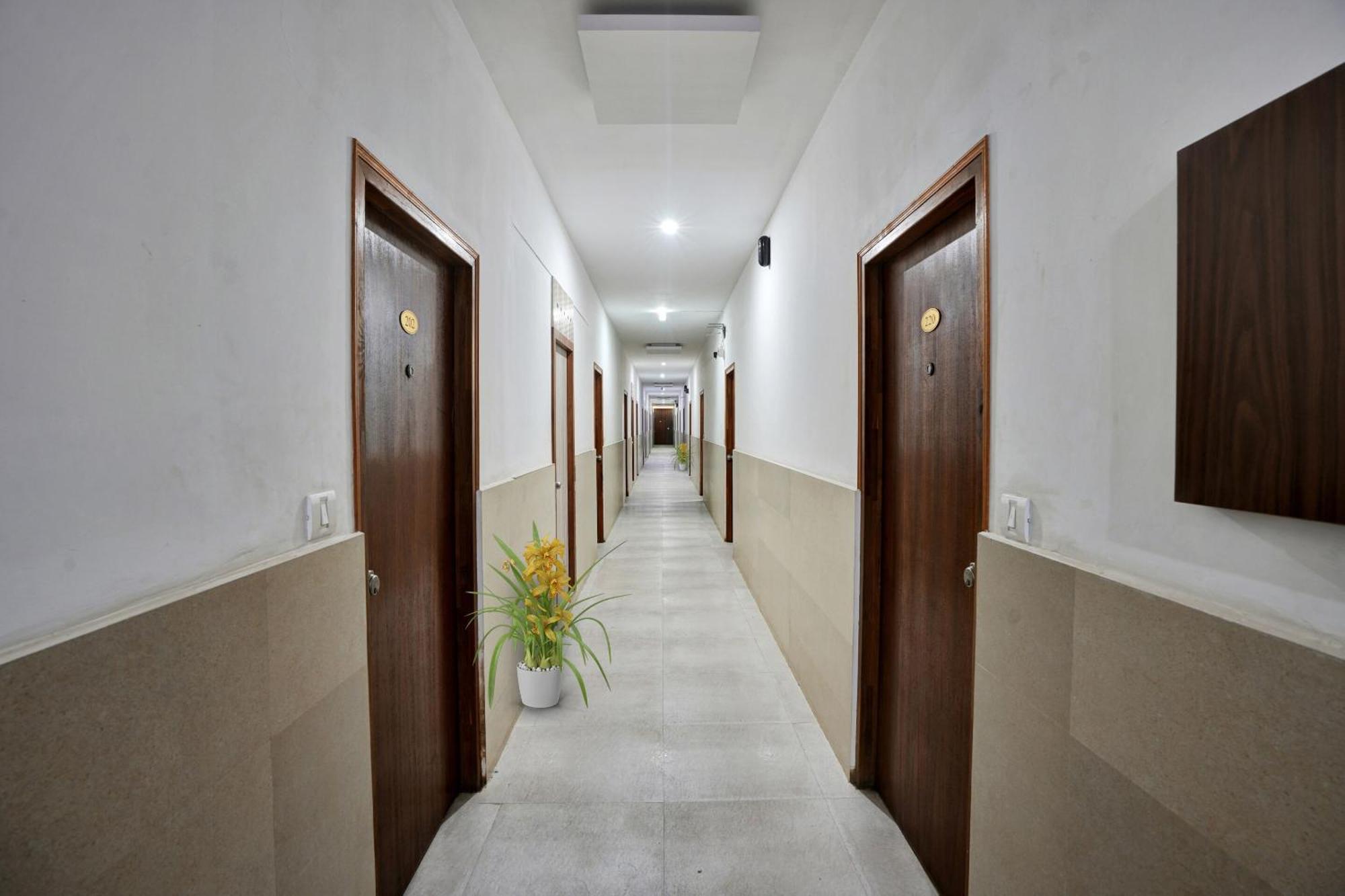 B Six Hotel 班加罗尔 外观 照片